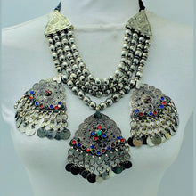 Load image into Gallery viewer, Silver Metallic Beaded Chain Necklace