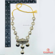 Load image into Gallery viewer, Silver Vintage Necklace with Dangling Pendant