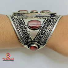 Load image into Gallery viewer, Front Three Stone Style Boho Kuchi Bracelet