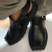 Load image into Gallery viewer, Traditional Black Shine Peshawari Kaptaan Chappal