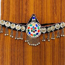 Load image into Gallery viewer, Traditional Handmade Matha Patti With Bells