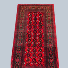 Load image into Gallery viewer, Traditional Handwoven Bashiri Rug