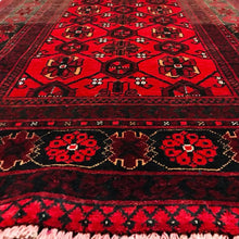 Load image into Gallery viewer, Traditional Handwoven Bashiri Rug