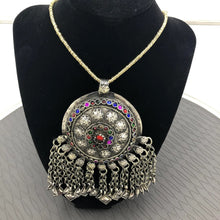 Load image into Gallery viewer, Traditional Metal Round Long Necklace