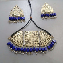 Load image into Gallery viewer, Tribal Amulet Blue Beads Choker with Earrings