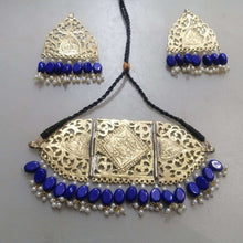 Load image into Gallery viewer, Tribal Amulet Blue Beads Choker with Earrings