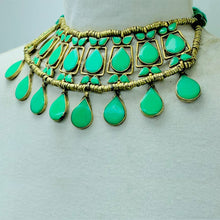 Load image into Gallery viewer, Tribal Green Stone Choker Necklace With Earrings