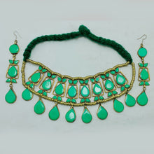 Load image into Gallery viewer, Tribal Green Stone Choker Necklace With Earrings
