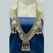 Load image into Gallery viewer, Tribal Kuchi Necklace With Dangling Tassels