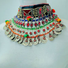 Load image into Gallery viewer, Multicolor Choker Necklace With Silver Dangling Coins