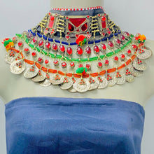 Load image into Gallery viewer, Multicolor Choker Necklace With Silver Dangling Coins