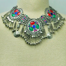 Load image into Gallery viewer, Tribal Three Rings Necklace With Silver Bells