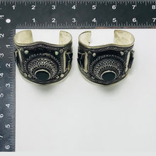 Load image into Gallery viewer, Tribal Vintage Cuff Bracelet With Black Stones