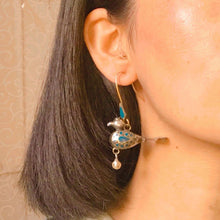 Load image into Gallery viewer, Tribal Vintage Dangling Bird Earring