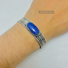 Load image into Gallery viewer, Turkoman Traditional Bracelet Lapis Lazuli