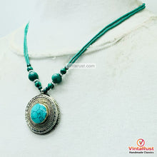 Load image into Gallery viewer, Turquoise Beaded Light Weight Pendant Necklace