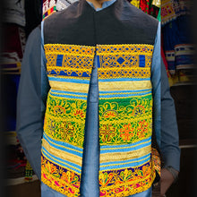 Load image into Gallery viewer, Unique Traditional Festival Wear Waistcoat
