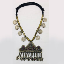 Load image into Gallery viewer, Vintage Beaded Chain Pendant Necklace