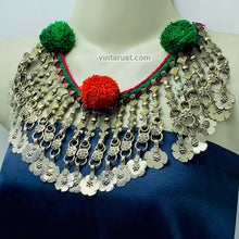 Load image into Gallery viewer, Vintage Choker Necklace With Long Dangling Floral Tassels