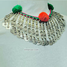 Load image into Gallery viewer, Vintage Choker Necklace With Long Dangling Floral Tassels