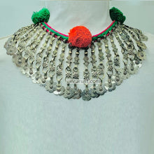 Load image into Gallery viewer, Vintage Choker Necklace With Long Dangling Floral Tassels