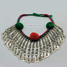 Load image into Gallery viewer, Vintage Choker Necklace With Long Dangling Floral Tassels