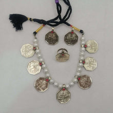 Load image into Gallery viewer, Vintage Coins and Pearls Beads Jewelry Set