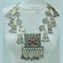 Load image into Gallery viewer, Vintage Coins Chain Necklace With Dangling Pendant