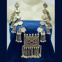 Load image into Gallery viewer, Vintage Coins Chain Necklace With Dangling Pendant