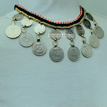 Load image into Gallery viewer, Vintage Dangling Coins Choker Necklace
