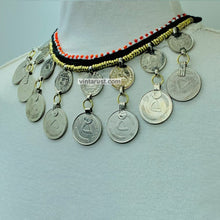 Load image into Gallery viewer, Vintage Dangling Coins Choker Necklace