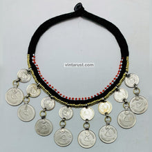 Load image into Gallery viewer, Vintage Dangling Coins Choker Necklace