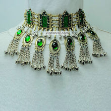 Load image into Gallery viewer, Vintage Green Choker Necklace With Dangling Bells