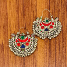 Load image into Gallery viewer, Vintage Handmade Hoop Earrings