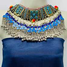 Load image into Gallery viewer, Vintage Handmade Turquoise Choker Necklace