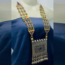 Load image into Gallery viewer, Vintage Long Chain Big Pendant Necklace