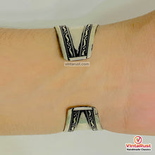 Load image into Gallery viewer, Vintage Mid Century Natural Lapis Lazuli Bracelet