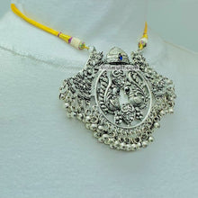 Load image into Gallery viewer, Vintage Peacock Motif Choker With Bells