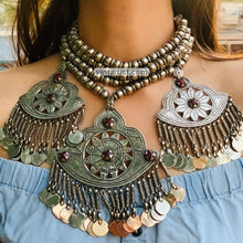 Load image into Gallery viewer, Vintage Silver Three Massive Dangling Pendants Necklace