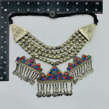 Load image into Gallery viewer, Vintage Silver Metallic Beaded Chain Necklace