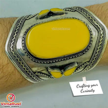 Load image into Gallery viewer, Vintage Tribal Cuff With Big Stones Bracelets