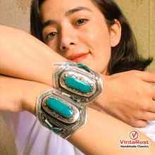 Load image into Gallery viewer, vintage-turquoise-stone-cuff-bracelet