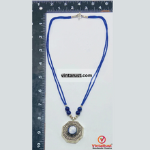 Load image into Gallery viewer, Blue Lapis Lazuli Stone Pendant Necklace