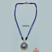 Load image into Gallery viewer, Blue Lapis Lazuli Stone Pendant Necklace