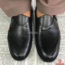 Load image into Gallery viewer, Handcrafted Unique Black Peshawari Men's Chappal