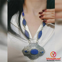 Load image into Gallery viewer, Vintage Blue Lapis Lazuli Stone Necklace