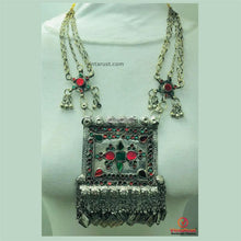 Load image into Gallery viewer, Ethnic Tribal Red and Green Glass Stones