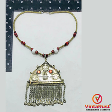 Load image into Gallery viewer, Wooden Beaded Necklace With Dangling Pendant