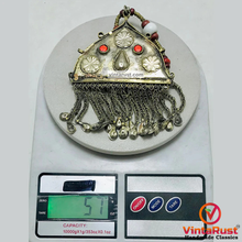 Load image into Gallery viewer, Wooden Beaded Necklace With Dangling Pendant