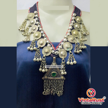 Load image into Gallery viewer, Handmade Turkmen Necklace With Dangling Pendant
